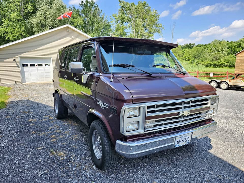 Chevrolet-G-20-1986