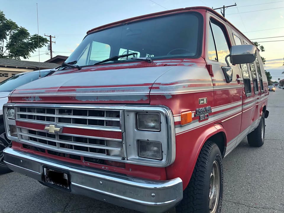 Chevrolet-G-20-1989