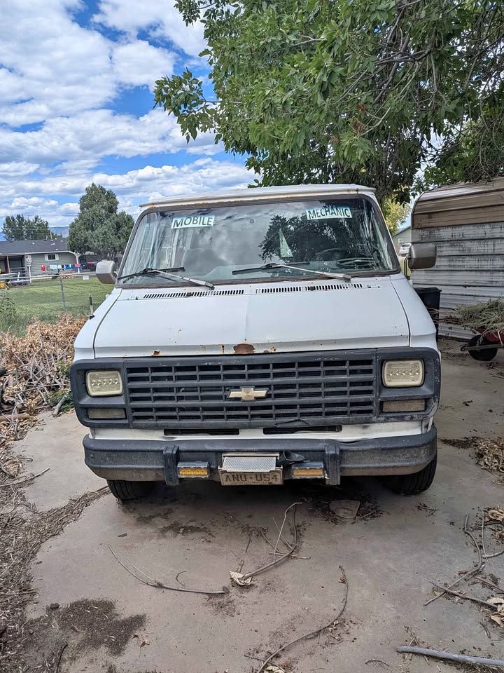 Chevrolet-G-20-1993