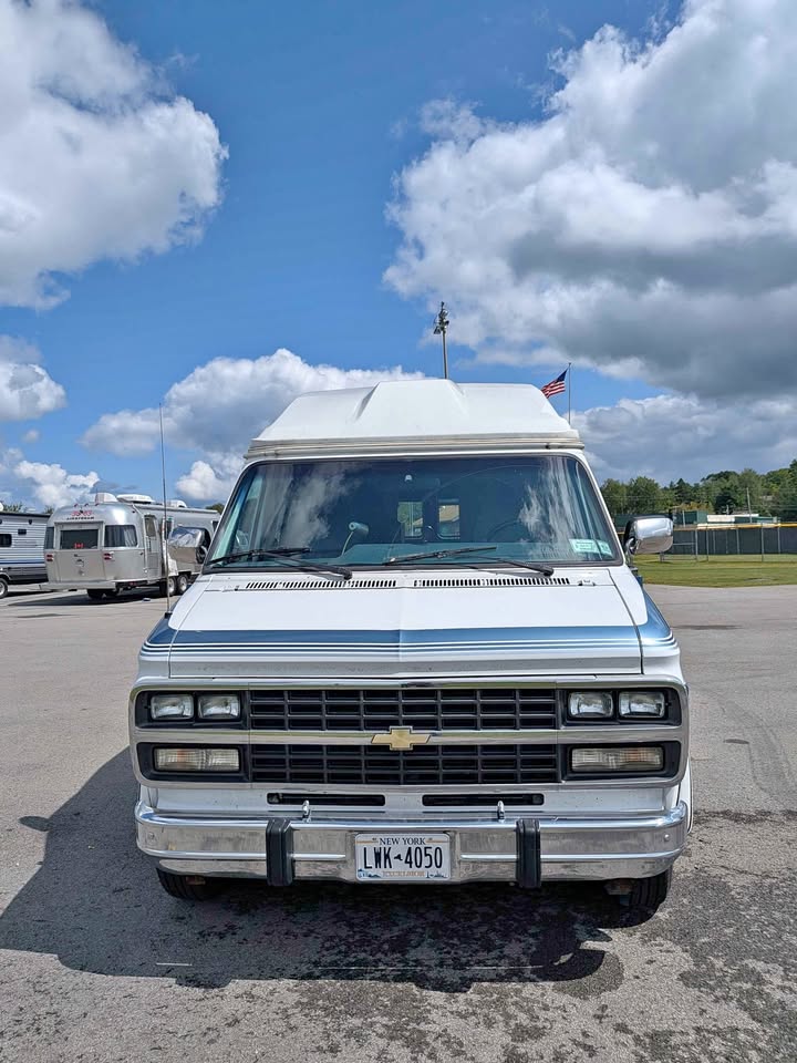 Chevrolet-G-20-1993