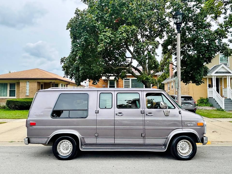 Chevrolet-G-20-1994