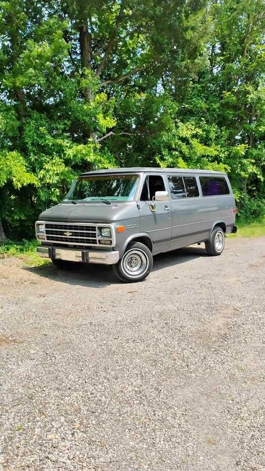 Chevrolet-G-20-1994