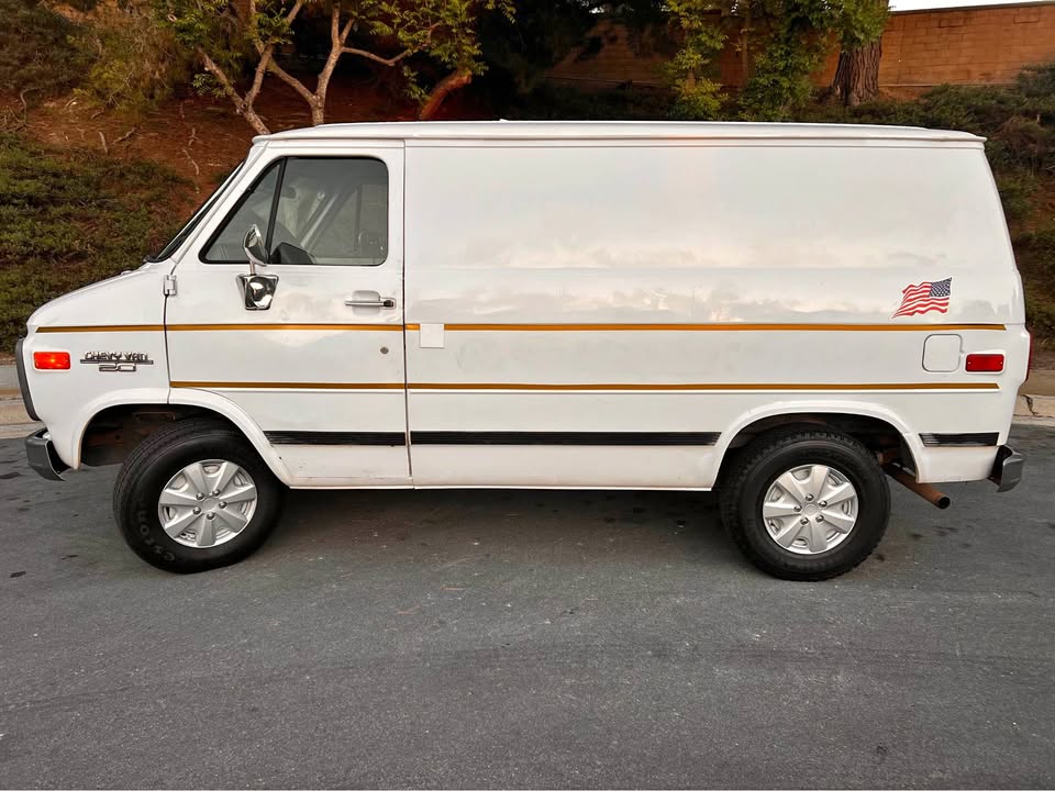 Chevrolet-G-20-1995