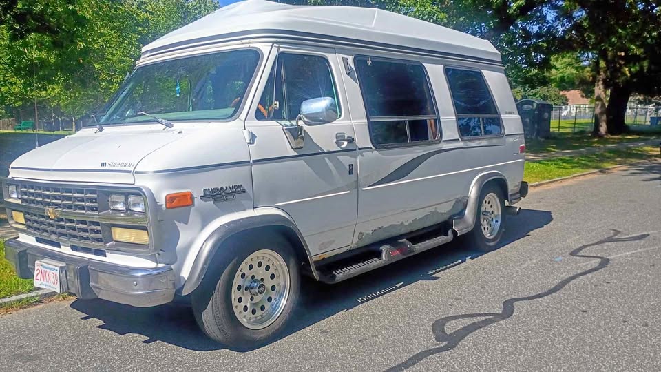 Chevrolet-G-20-1995