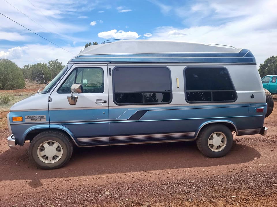 Chevrolet-G-20-1995