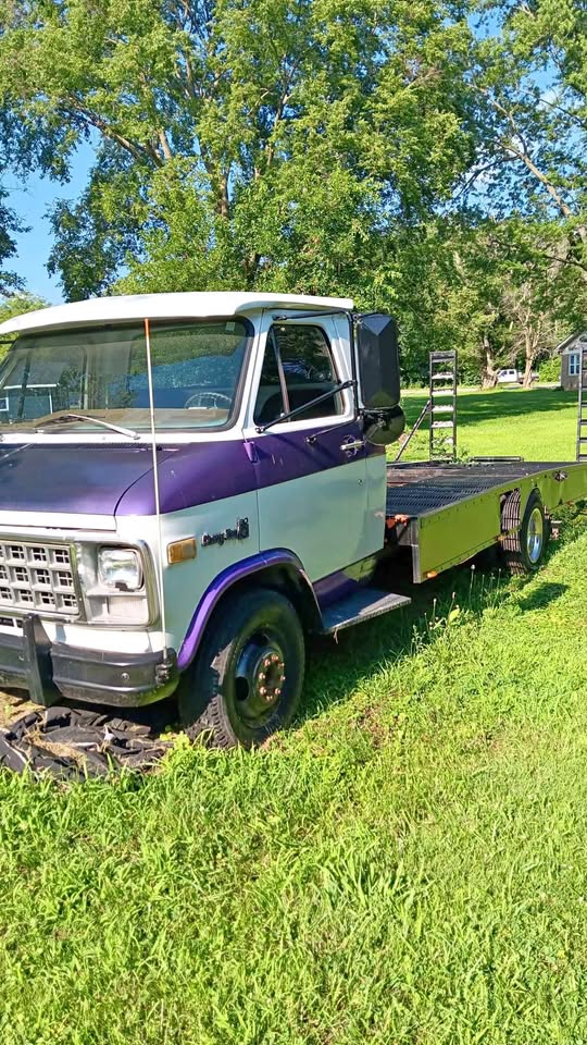 Chevrolet-G-30-1984
