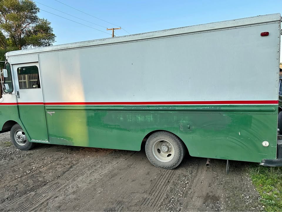 Chevrolet-G-30-1985