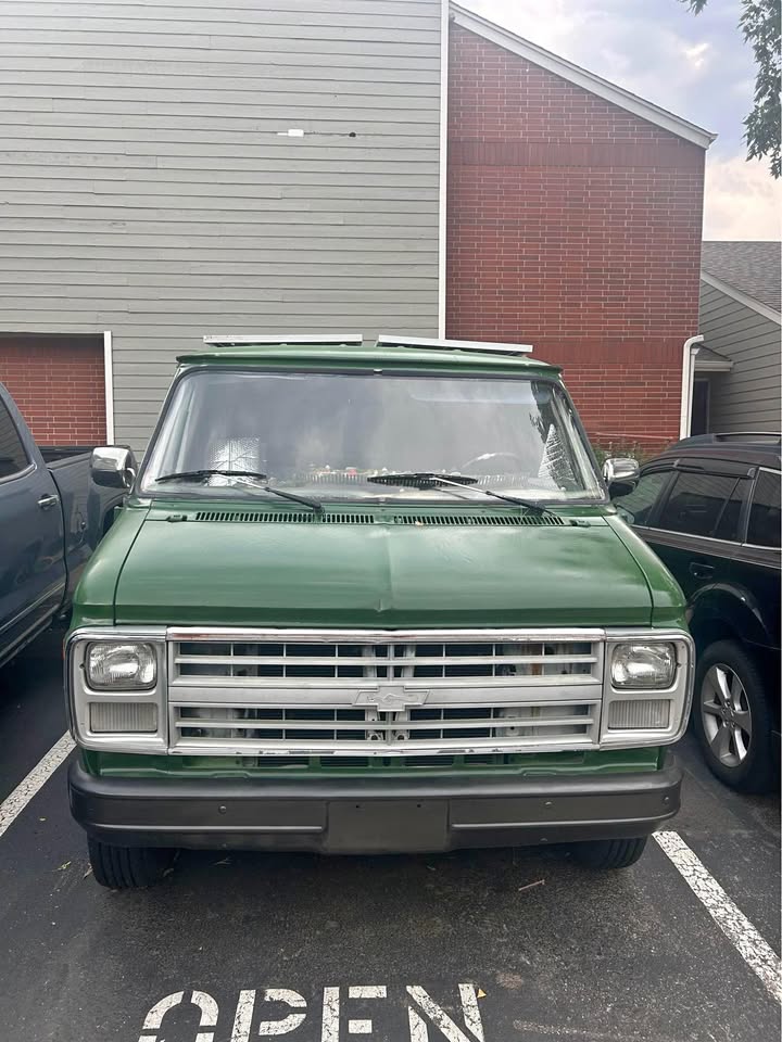 Chevrolet-G-30-1987