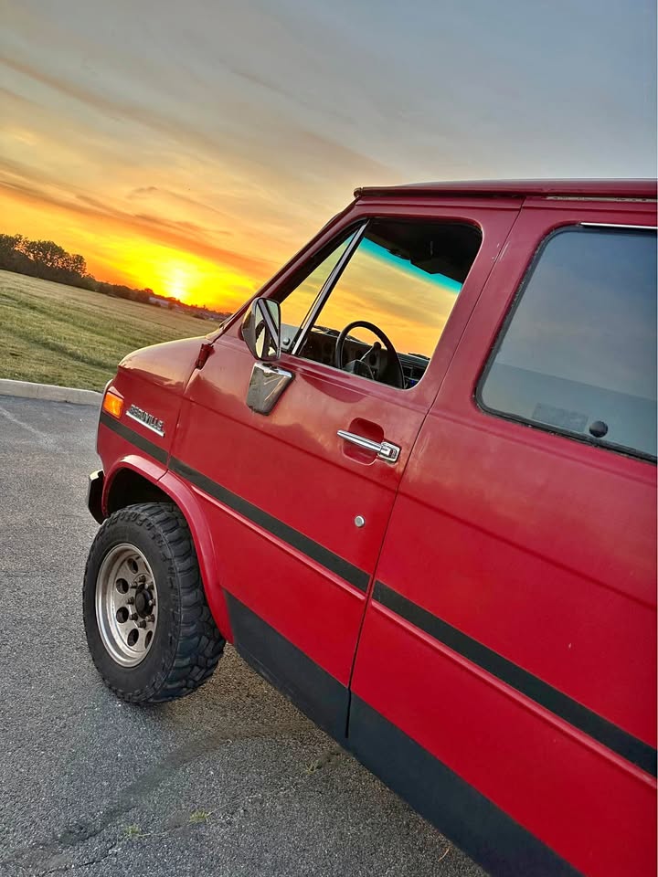 Chevrolet-G-30-1987