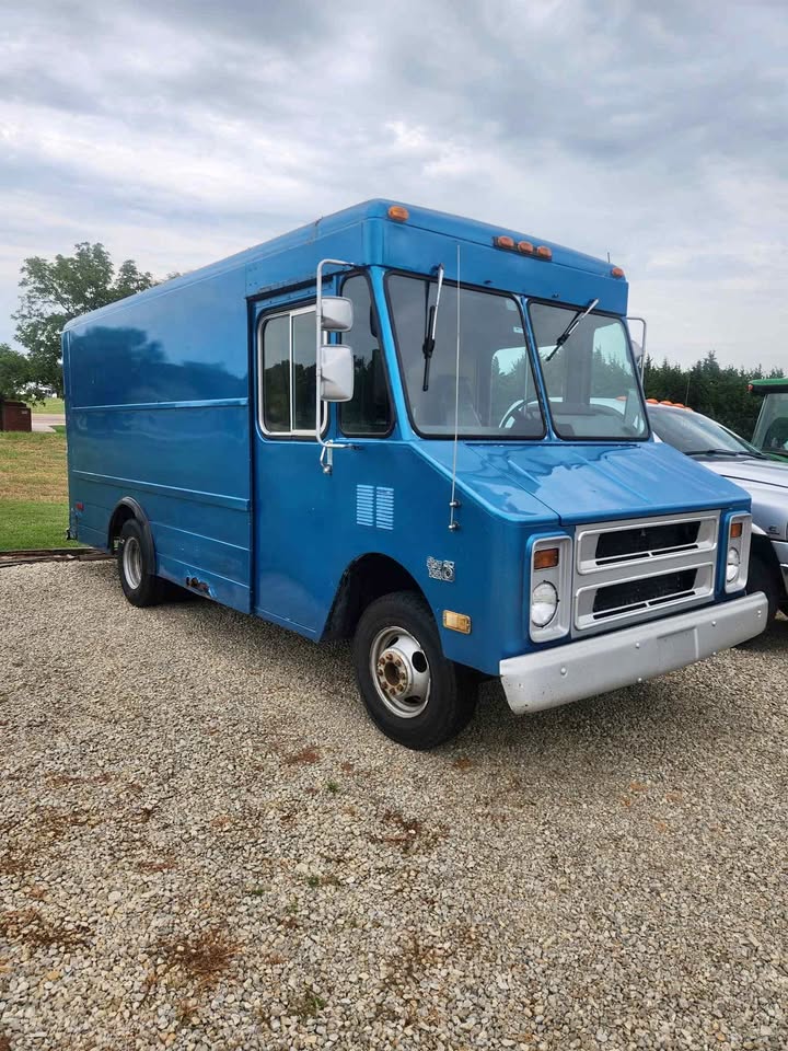 Chevrolet-G-30-1993
