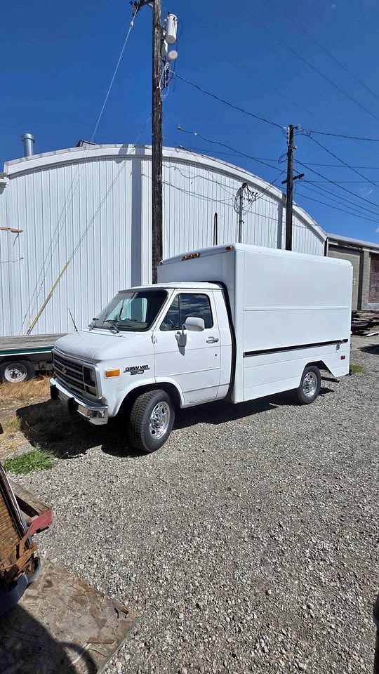 Chevrolet-G-30-1993
