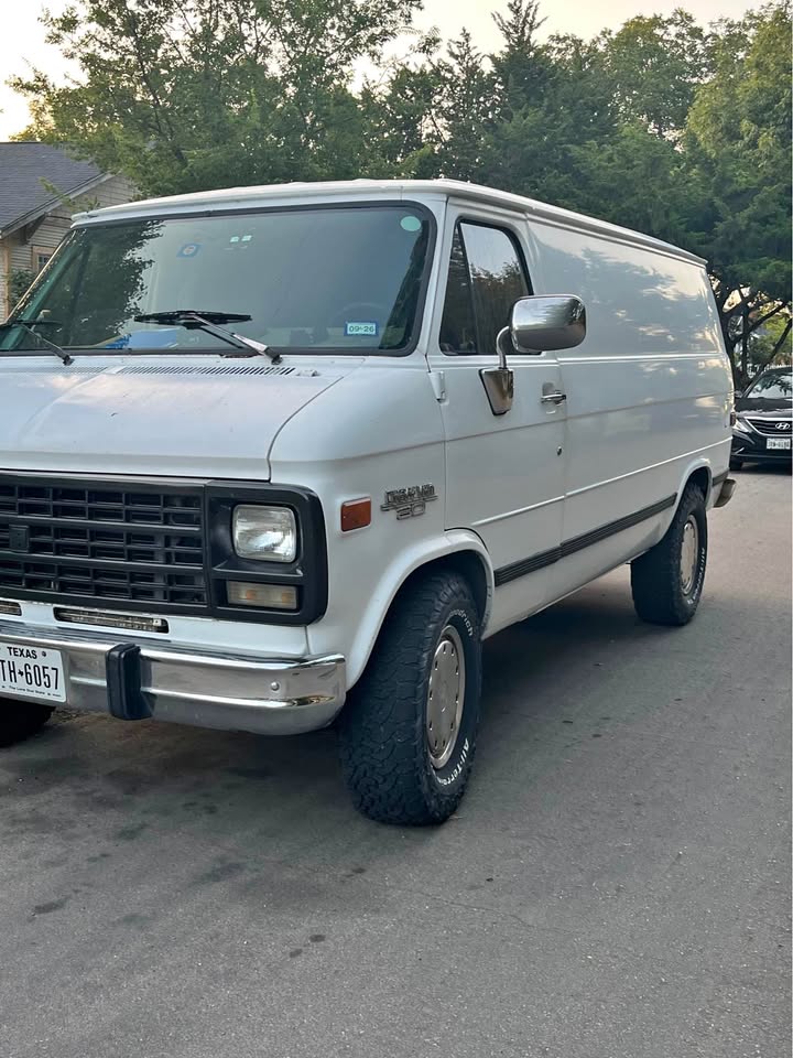 Chevrolet-G-30-1995