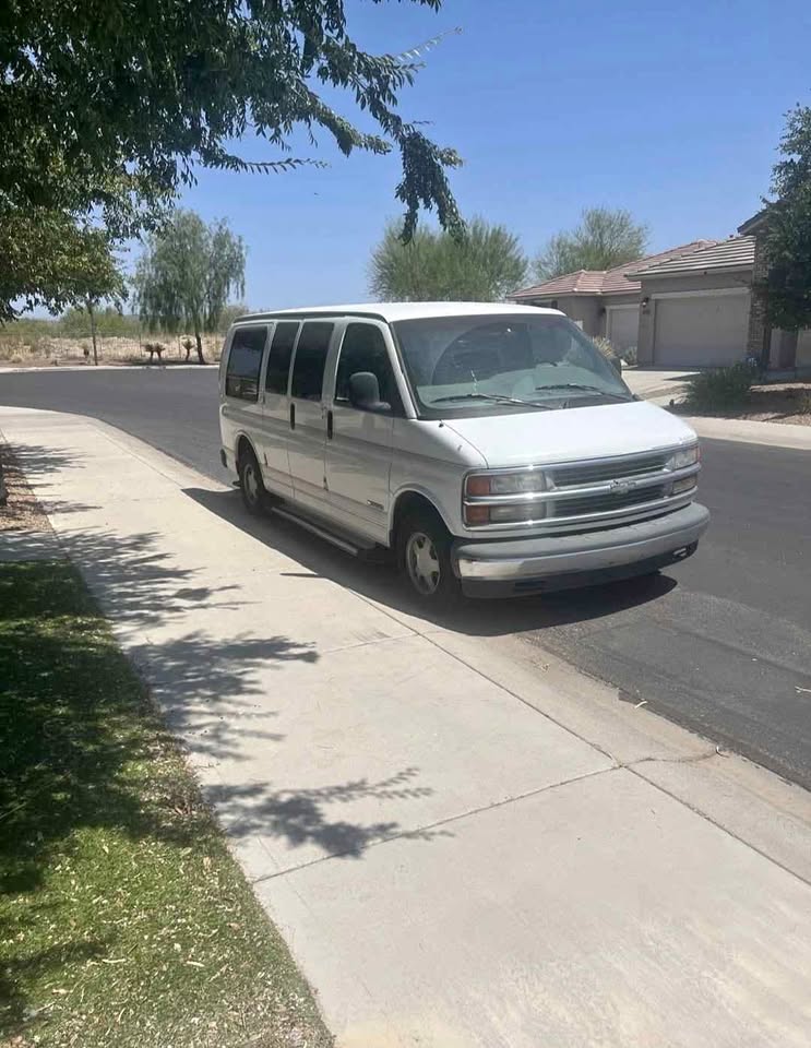 Chevrolet-G-series-g10-1996