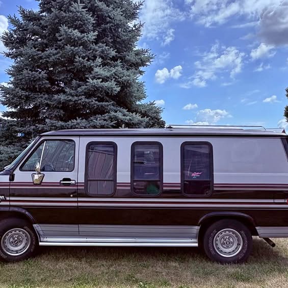 Chevrolet-G-series-g20-1989