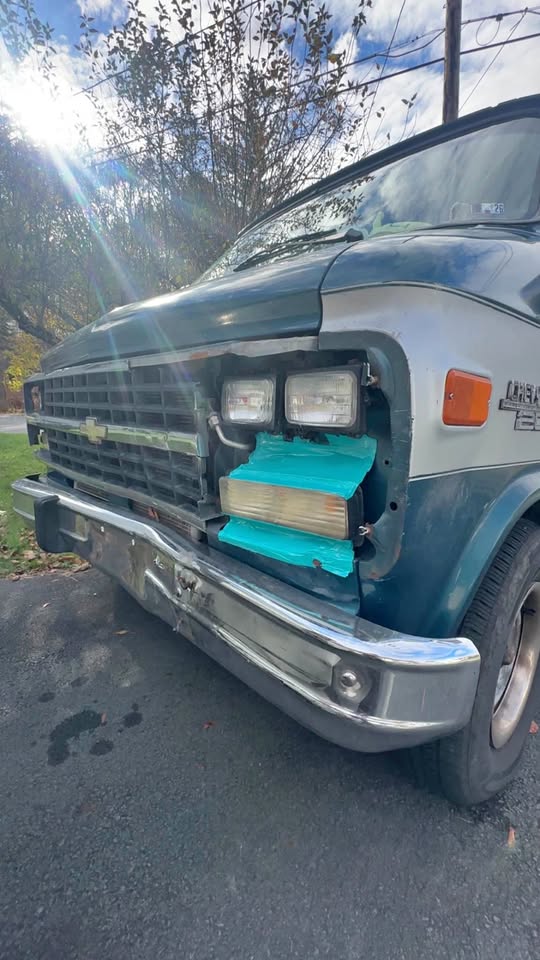 Chevrolet-G-series-g20-1993