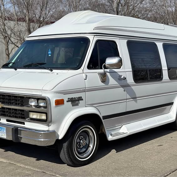 Chevrolet-G-series-g20-1994