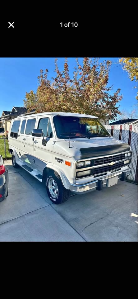 Chevrolet-G-series-g20-1995