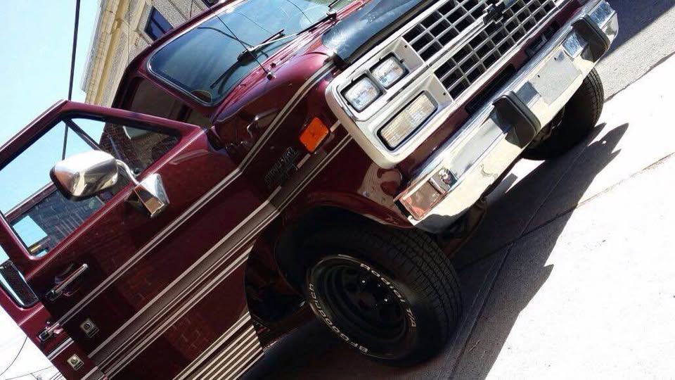 Chevrolet-G-series-g20-1995