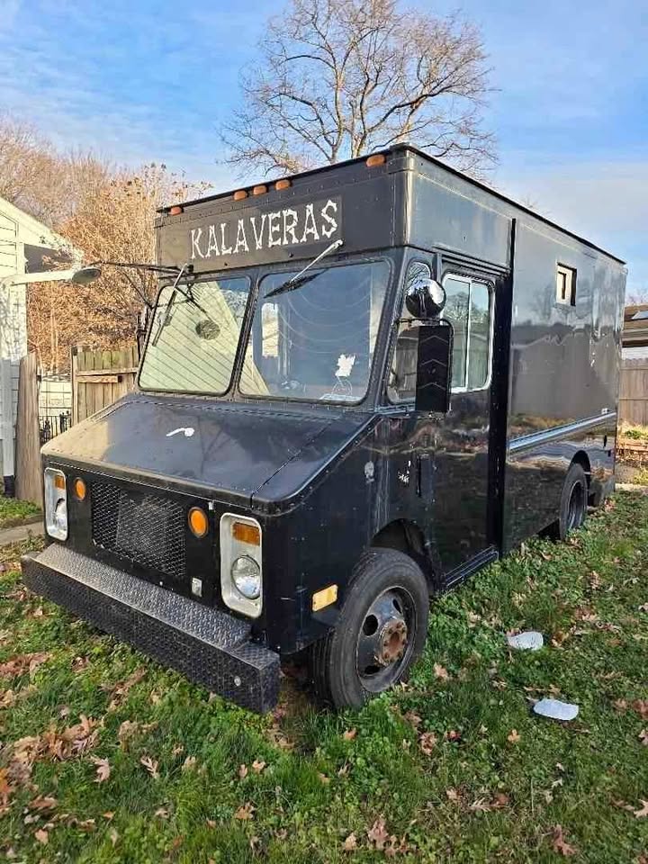 Chevrolet-G-series-g30-1987