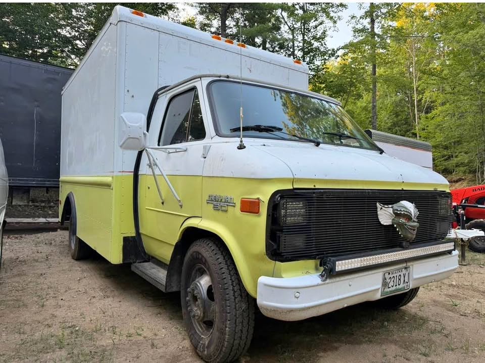 Chevrolet-G-series-g30-1987
