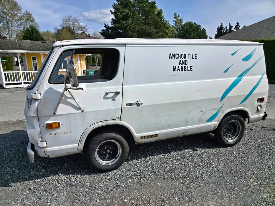 Chevrolet-G10-sport-van-90-inch-1969