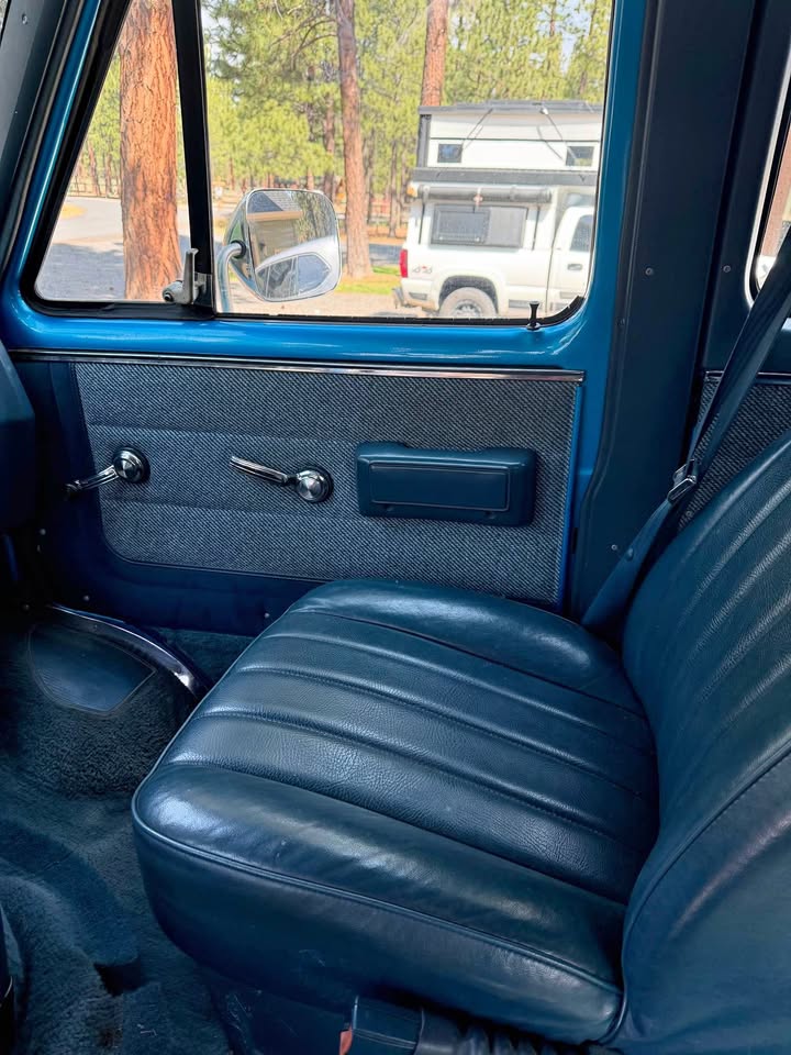 Chevrolet-G20-1994