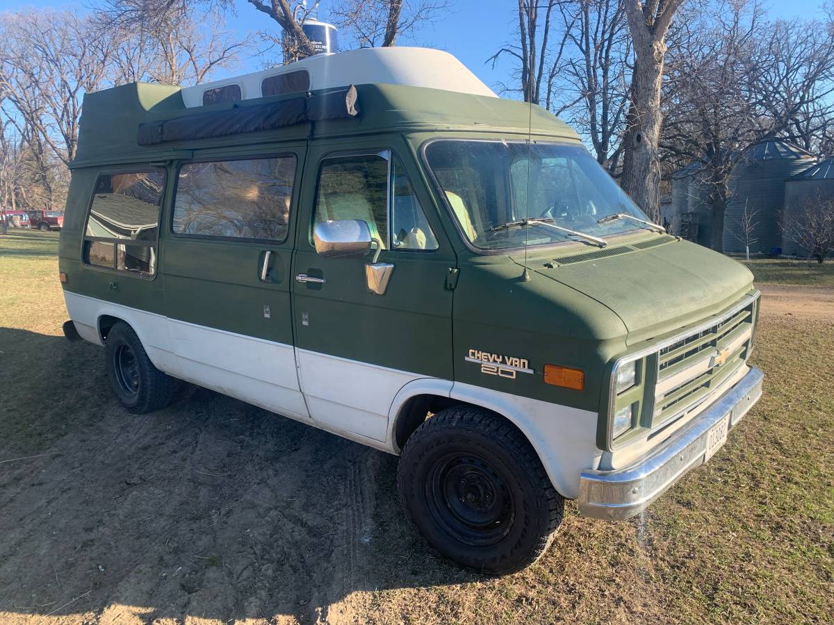 Chevrolet-G20-van-1985-custom