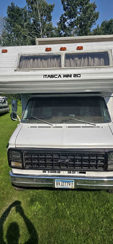 Chevrolet-G30-1982