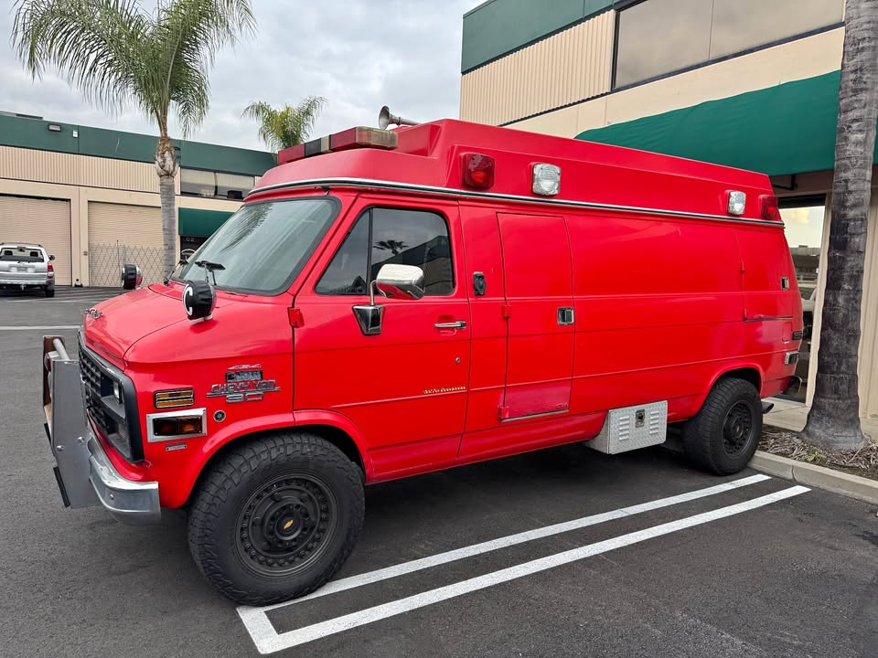 Chevrolet-G30-ambulance-or-trade-for-1995
