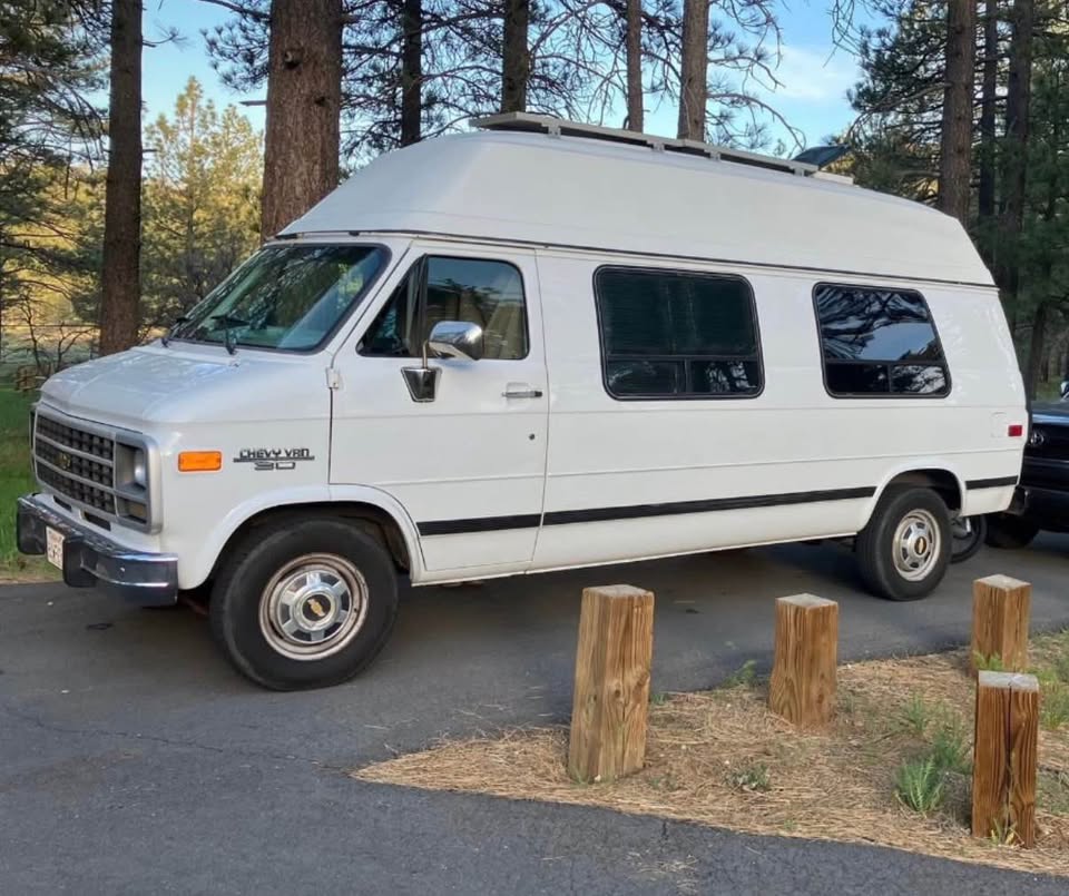 Chevrolet-G30-high-top-1994