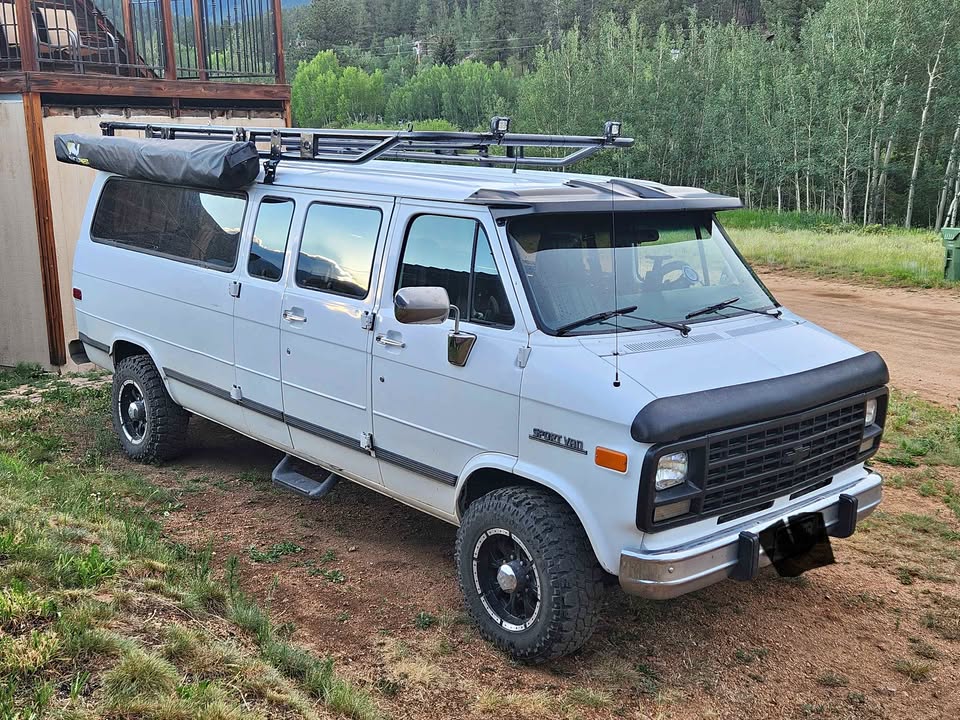 Chevrolet-G30-sportsvan-1995