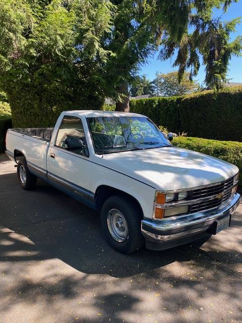 Chevrolet-Gmt-400-12-ton-nominal-1988-white