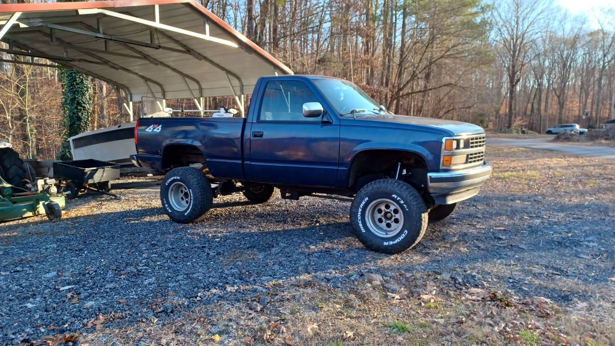 Chevrolet-Gmt-400-12-ton-nominal-1989-blue