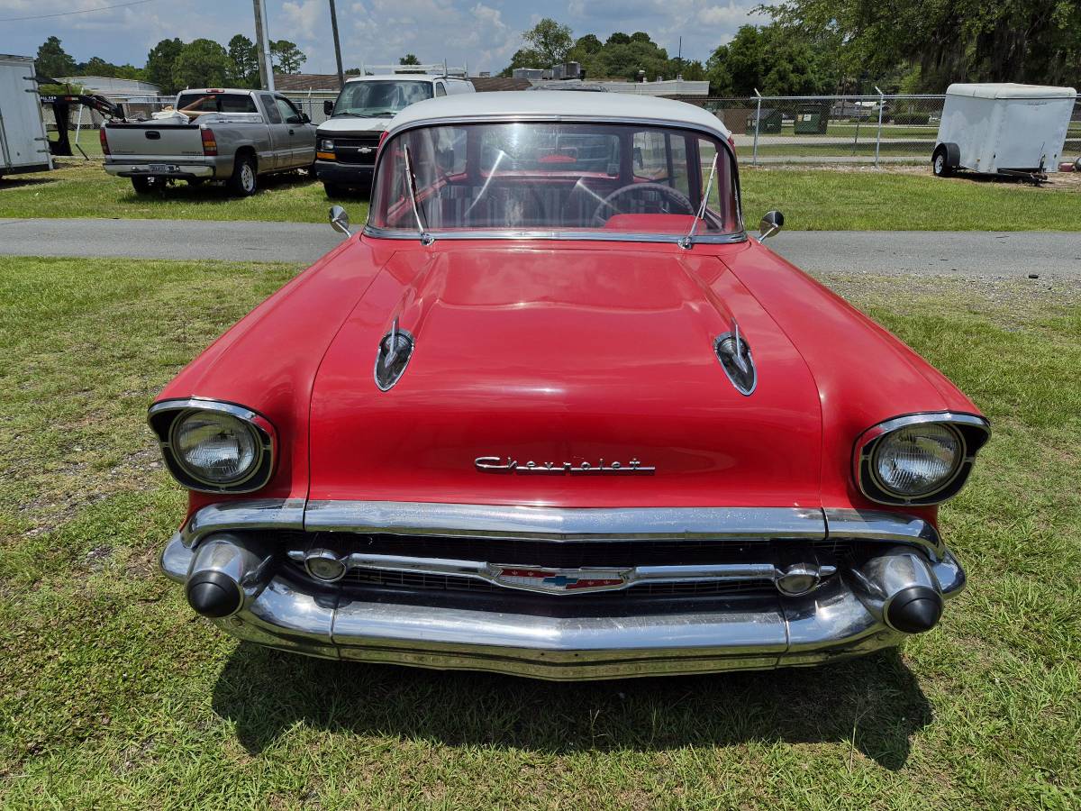 Chevrolet-Handyman-1957-red