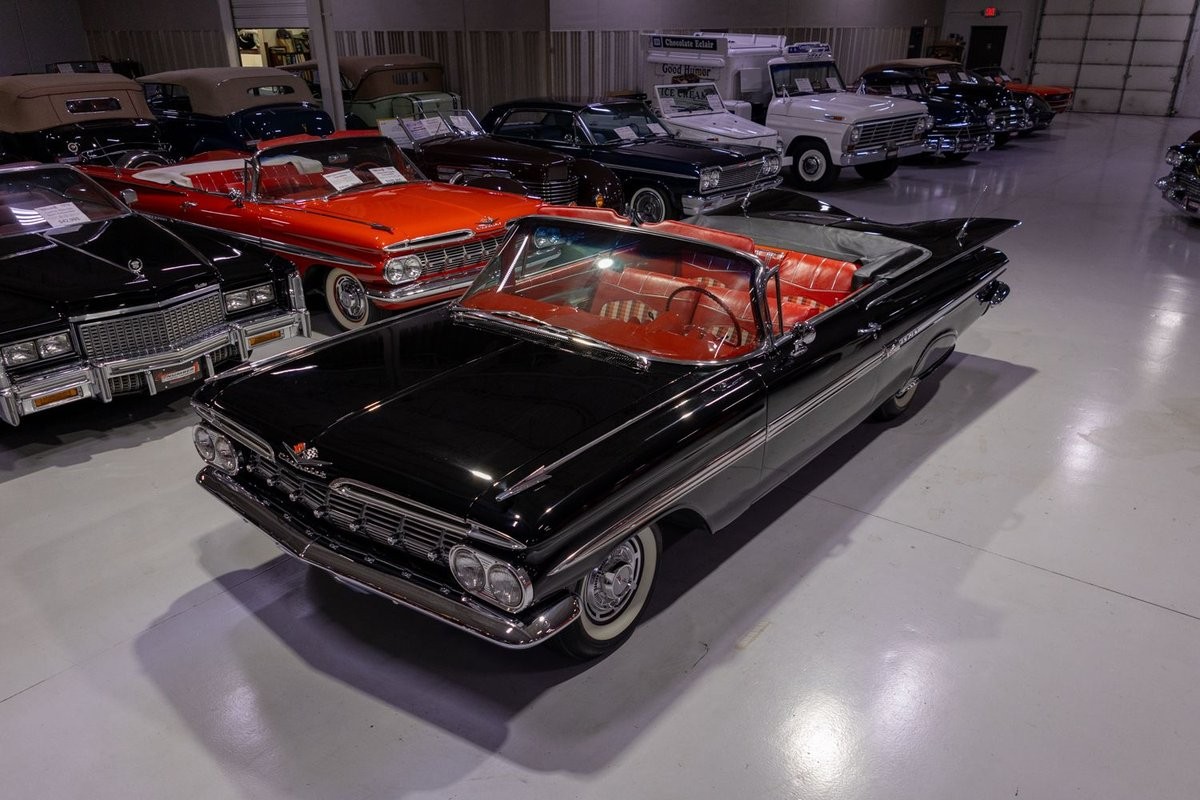 Chevrolet-Impala-1959-Convertible-Red-Tri-Color