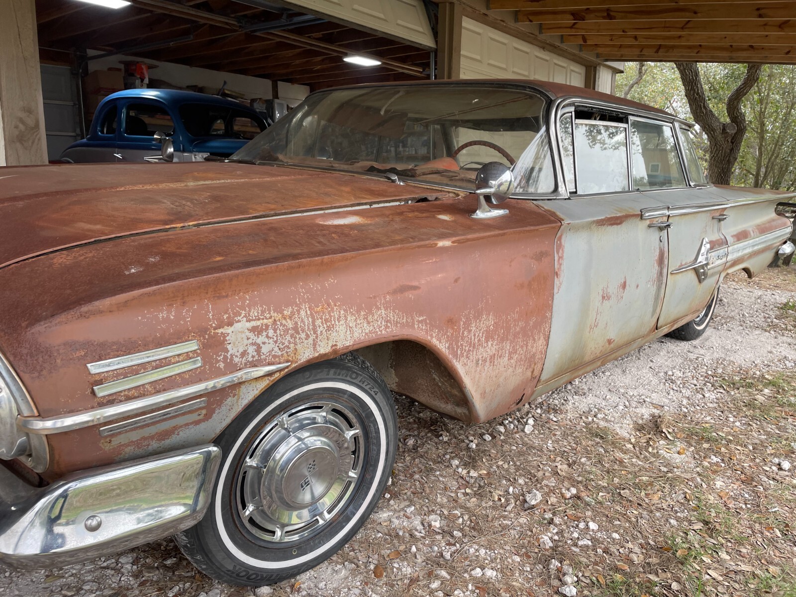 Chevrolet-Impala-1960-Sedan