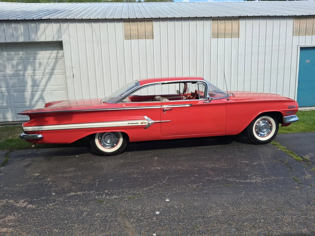 Chevrolet-Impala-1960