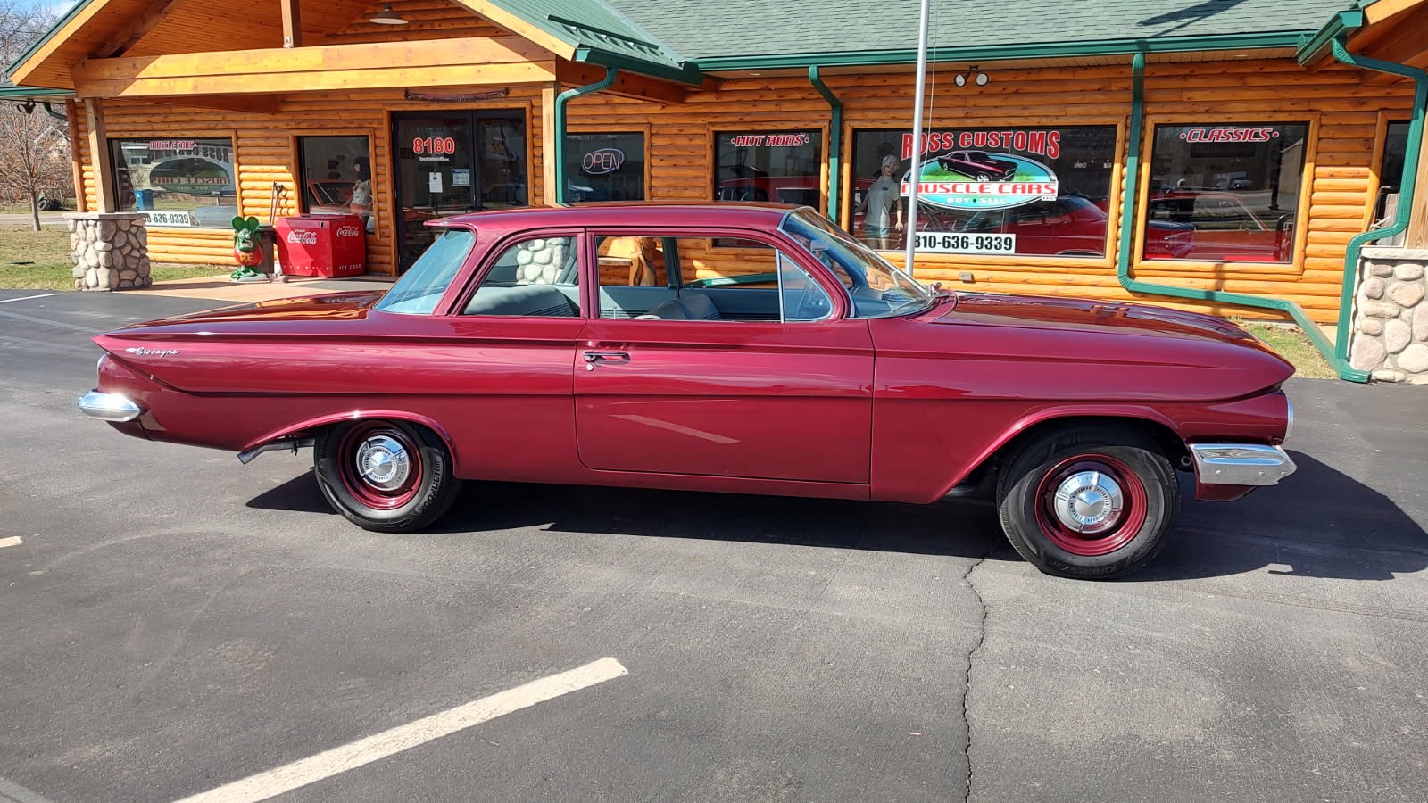 Chevrolet-Impala-1961-2-Door-Coupe-2-Tone-Gray