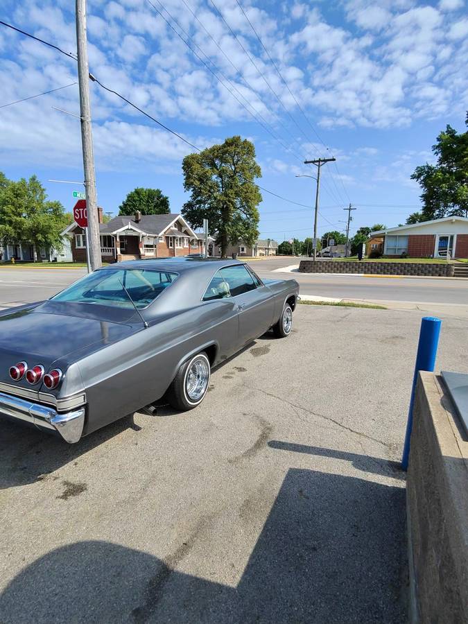 Chevrolet-Impala-1965-blue