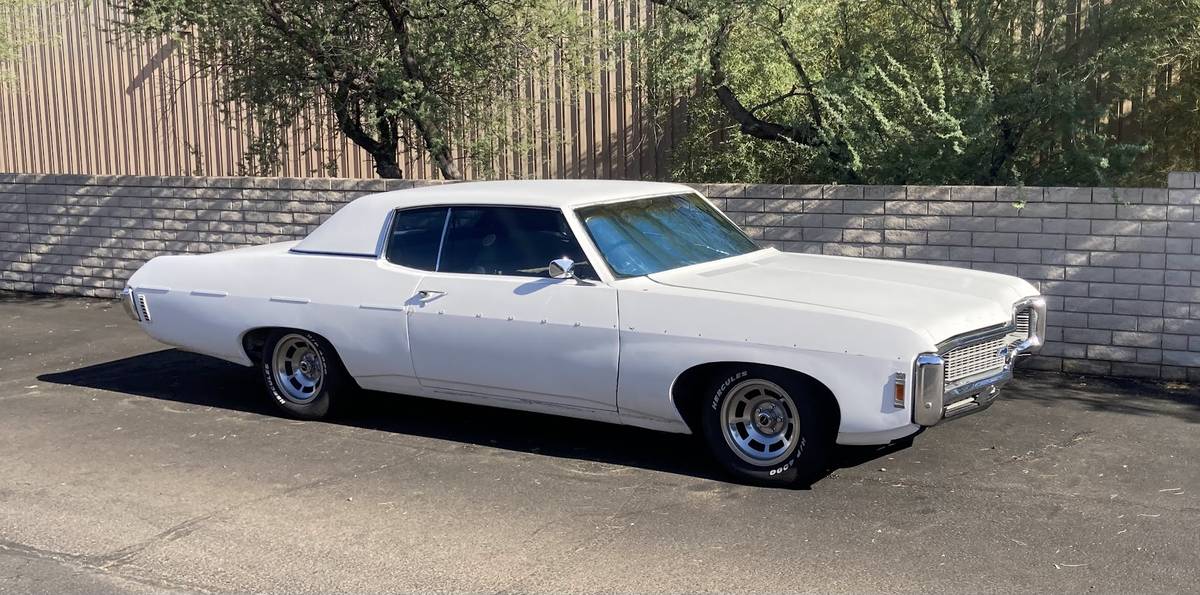 Chevrolet-Impala-1969-White