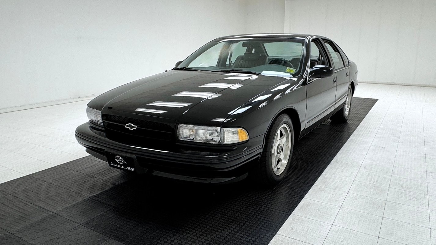 Chevrolet-Impala-1995-Sedan-Gray