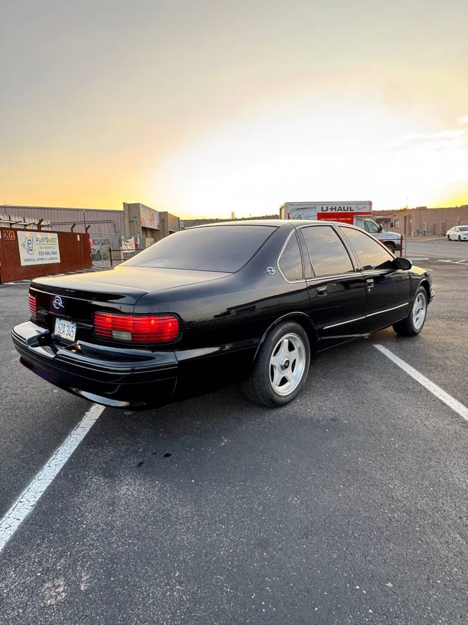 Chevrolet-Impala-1995