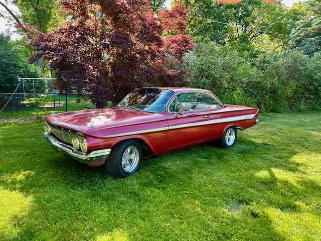 Chevrolet-Impala-coupe-1961-Honduras