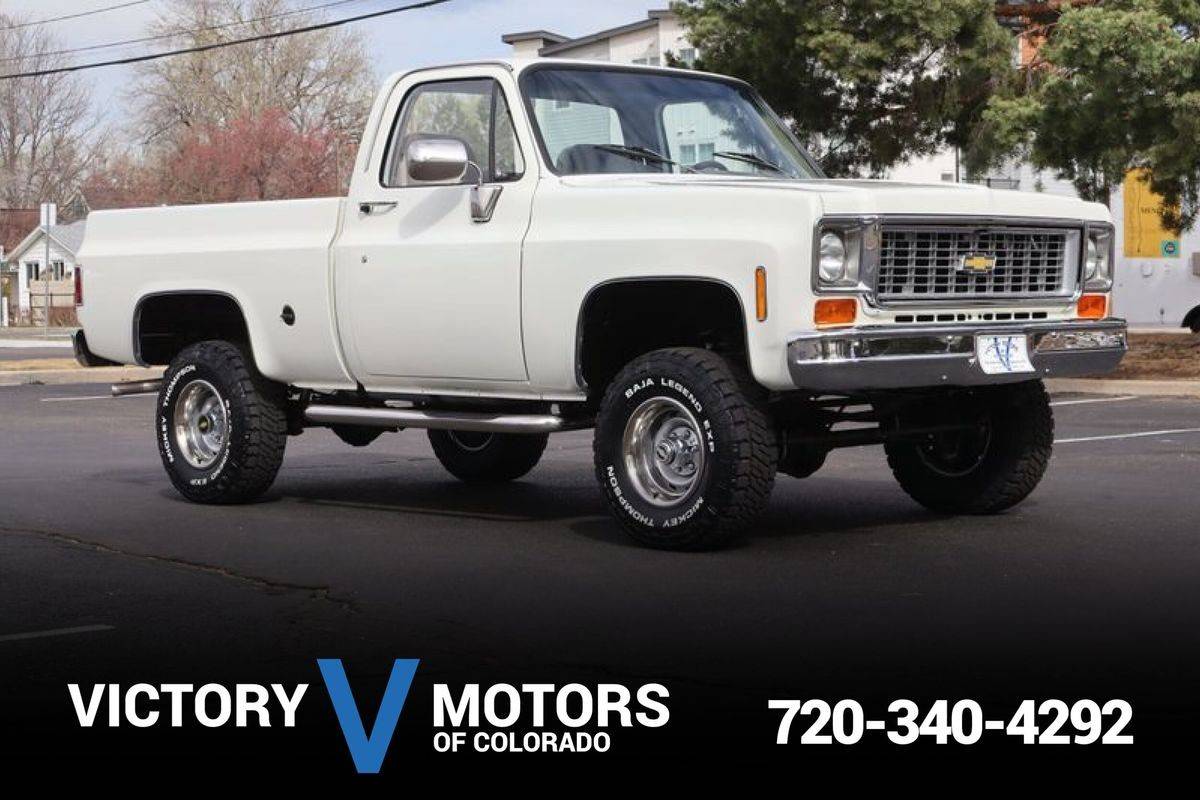 Chevrolet-K-10-1974-white