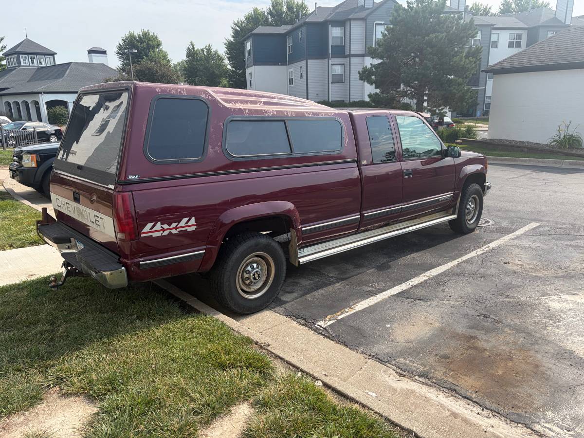 Chevrolet-K2500-1995-red