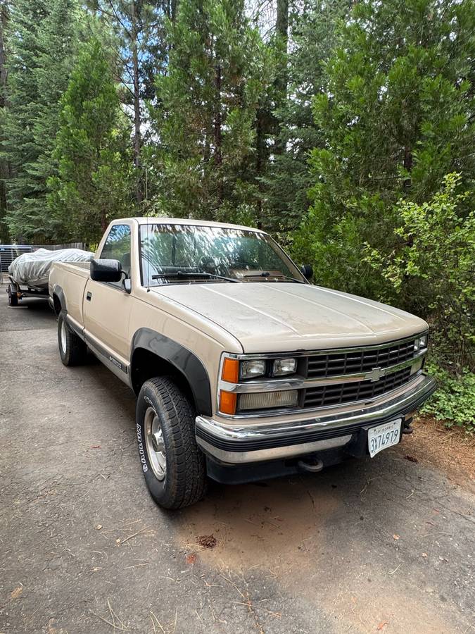 Chevrolet-K2500-scottsdale-1989