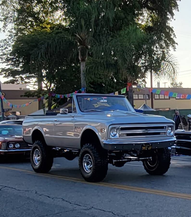 Chevrolet-K5-blazer-1969-Silver
