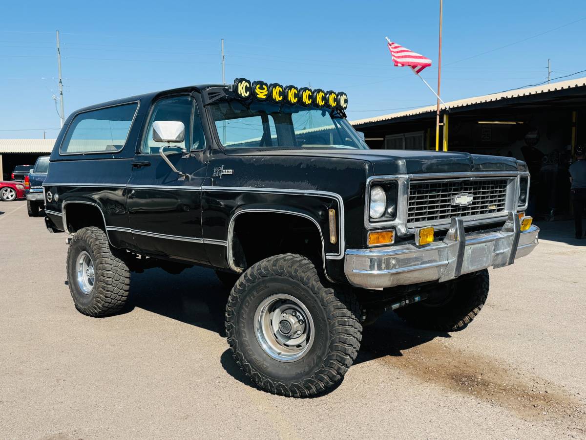 Chevrolet-K5-blazer-1974
