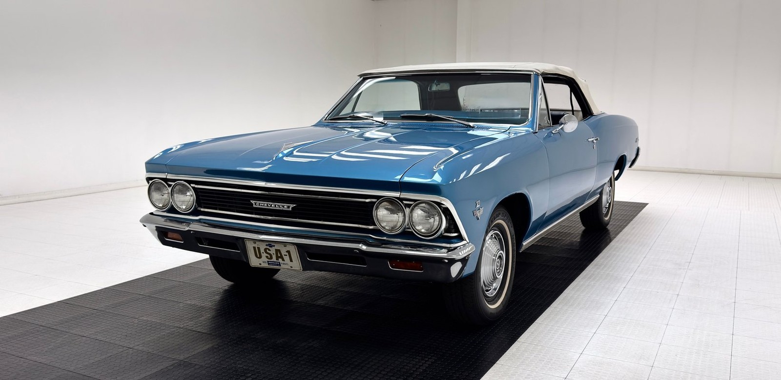 Chevrolet-Malibu-1966-Convertible-Blue