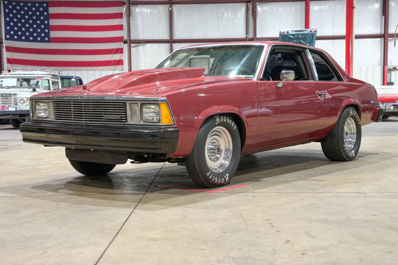 Chevrolet-Malibu-1981-Burgundy-Black